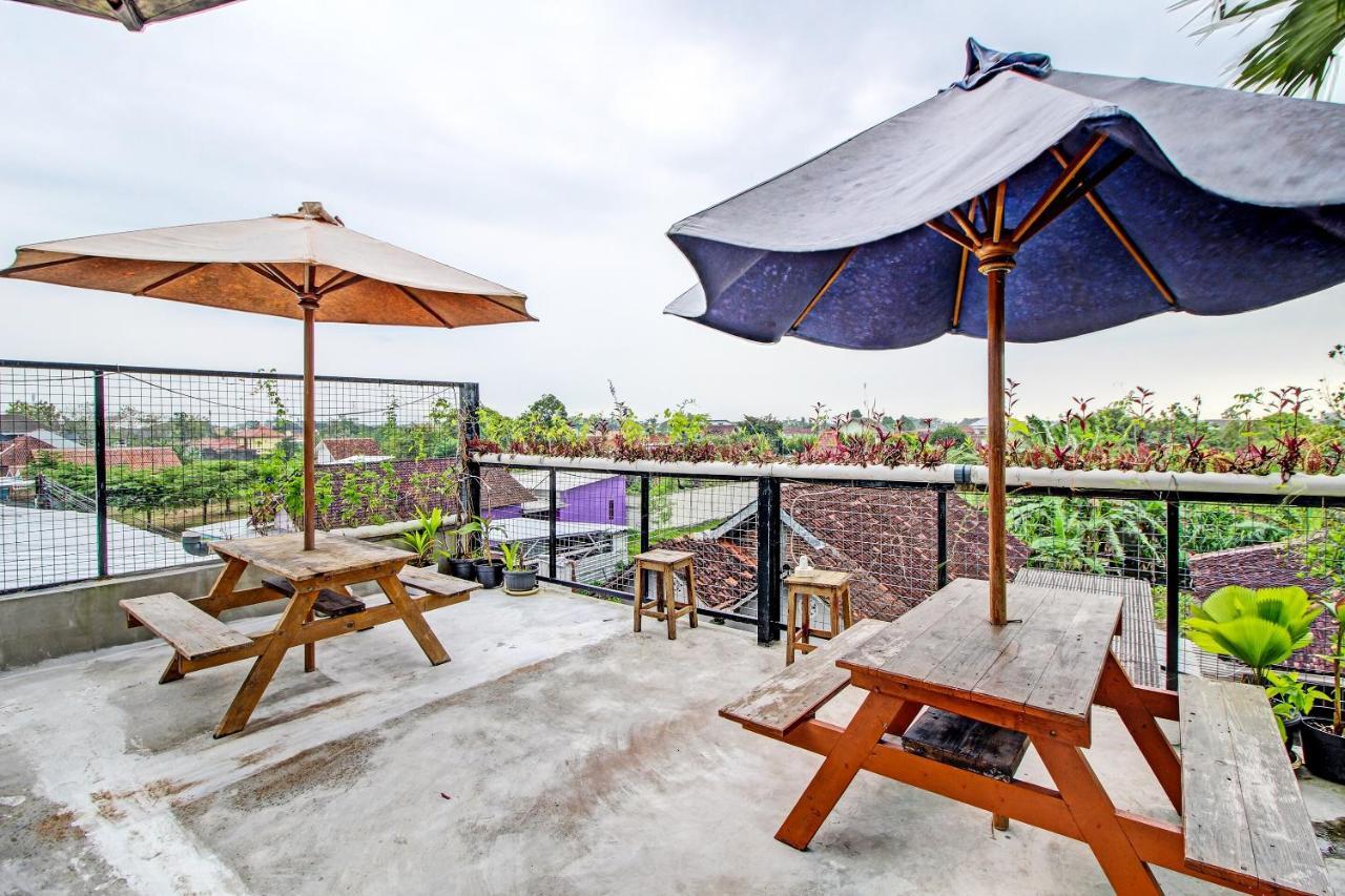 Oyo 92256 Sentosa Residence Yogyakarta Luaran gambar