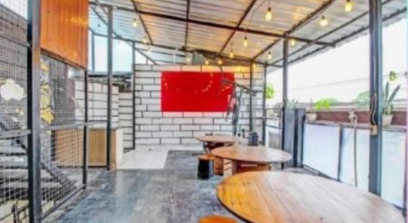 Oyo 92256 Sentosa Residence Yogyakarta Luaran gambar