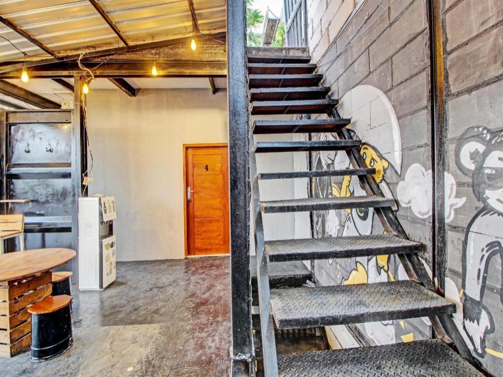 Oyo 92256 Sentosa Residence Yogyakarta Luaran gambar